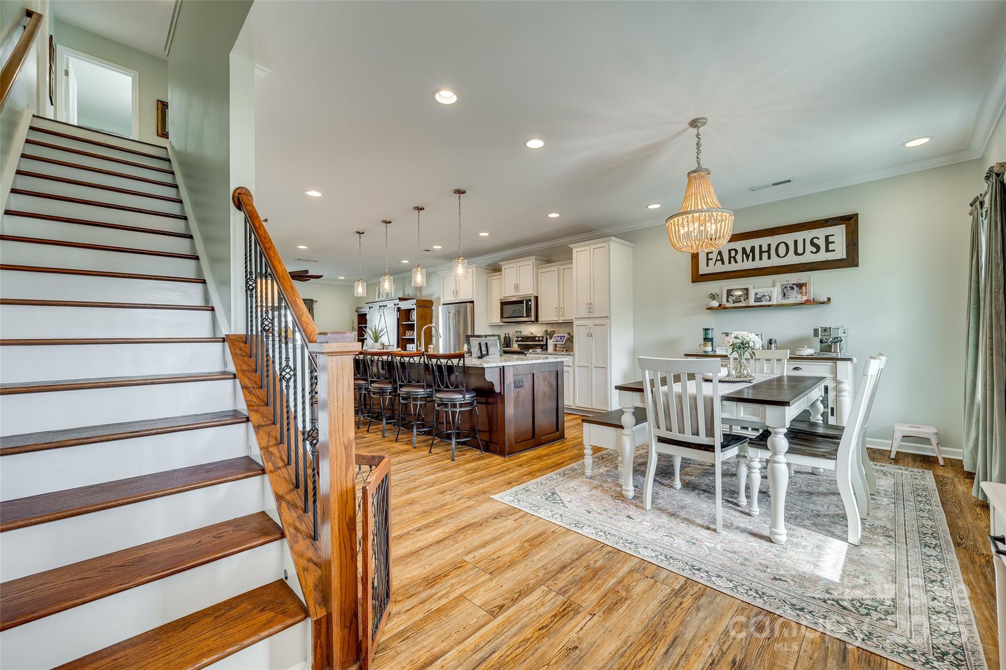 Ellis Pond - Residential