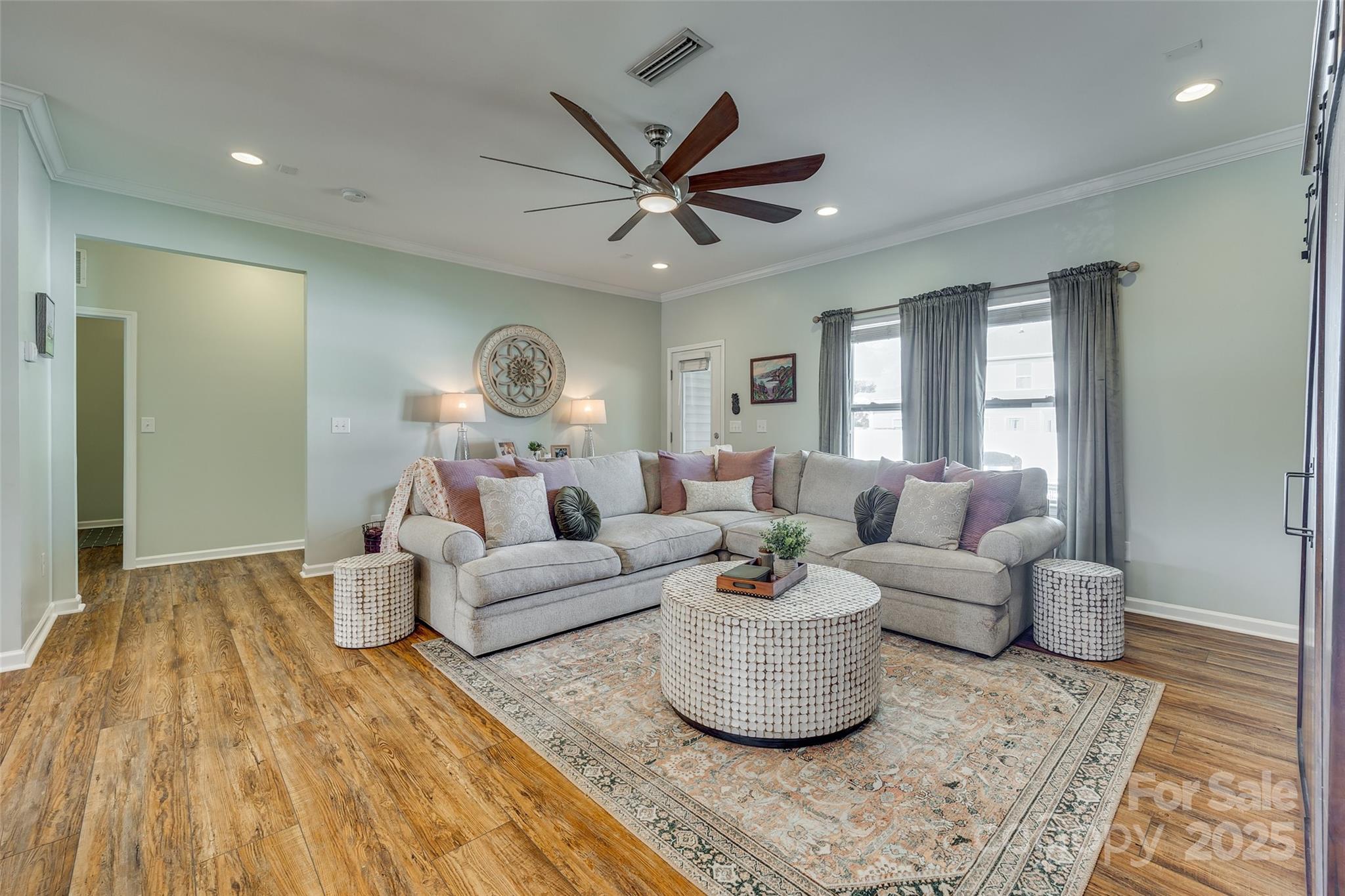 Ellis Pond - Residential