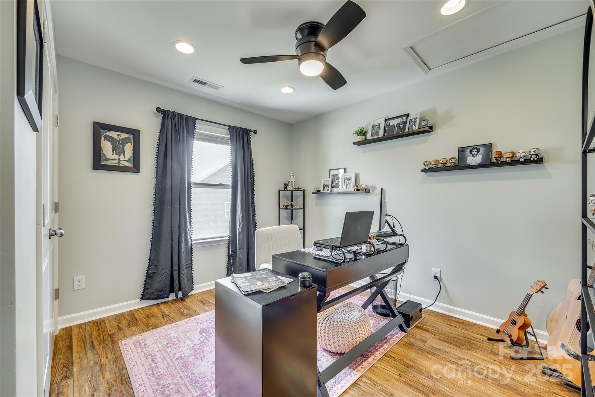 Ellis Pond - Residential