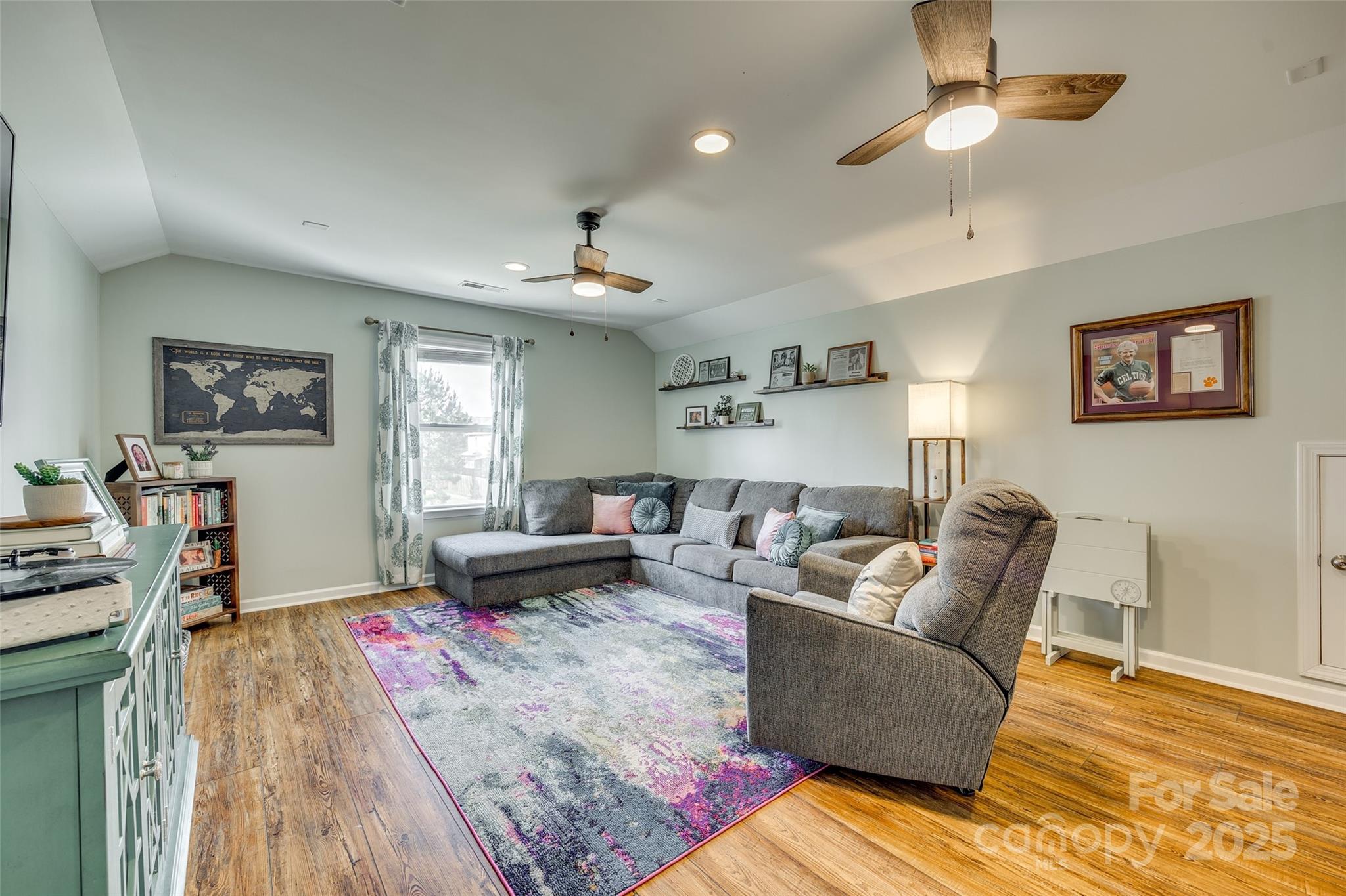 Ellis Pond - Residential