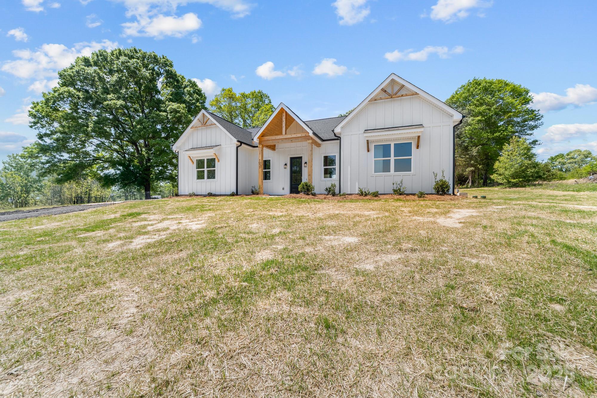 1037 Dameron Road