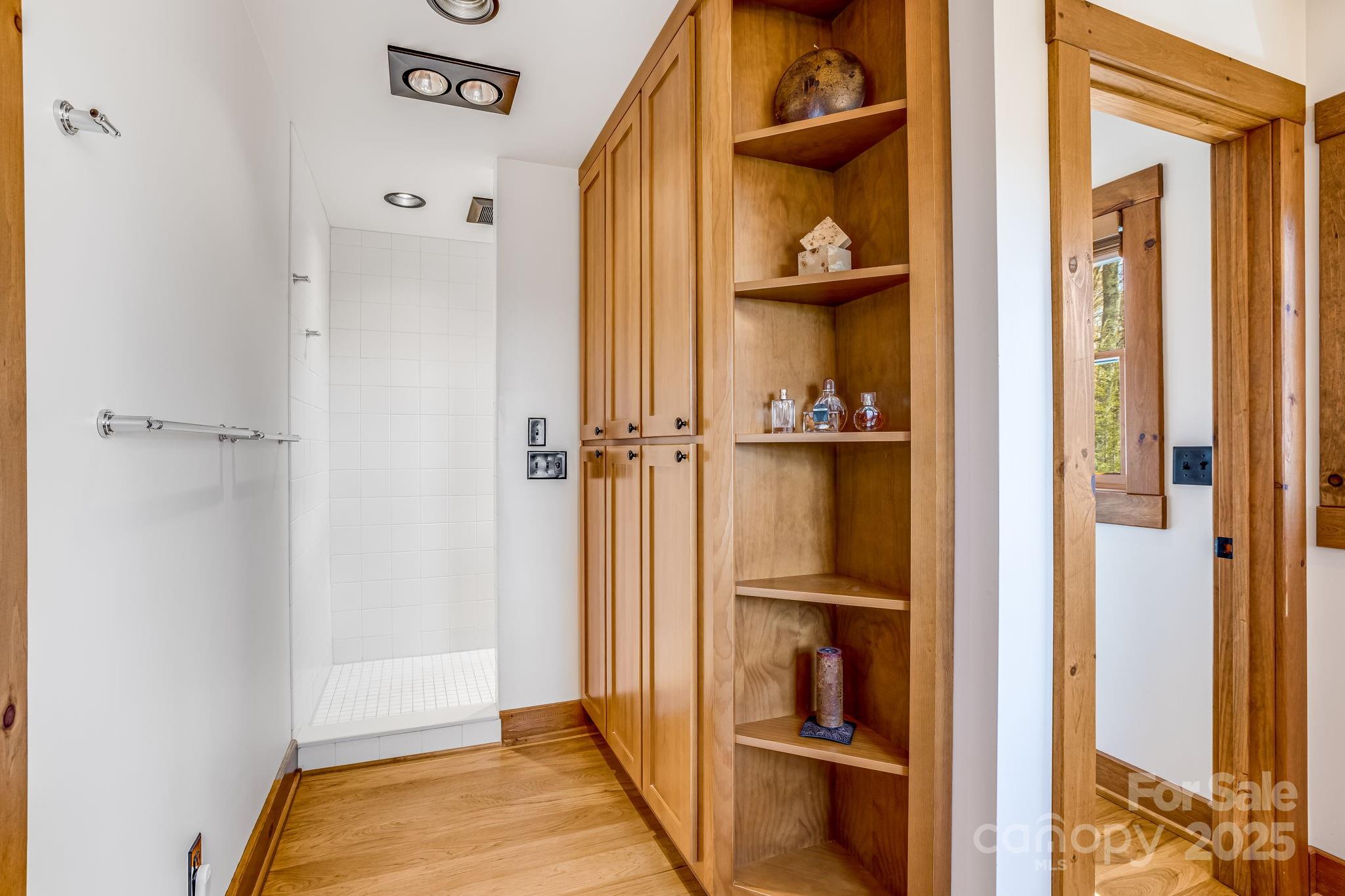 Wolf Laurel - Residential