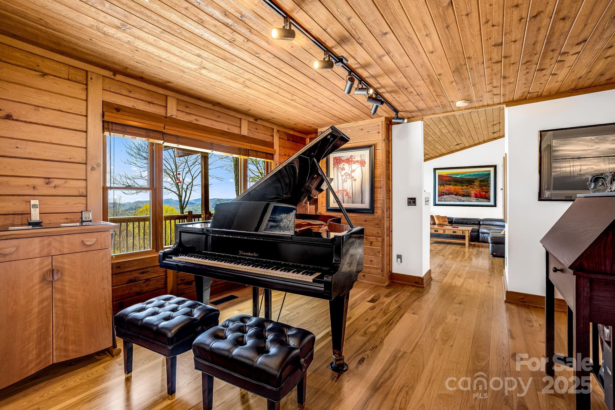 Wolf Laurel - Residential