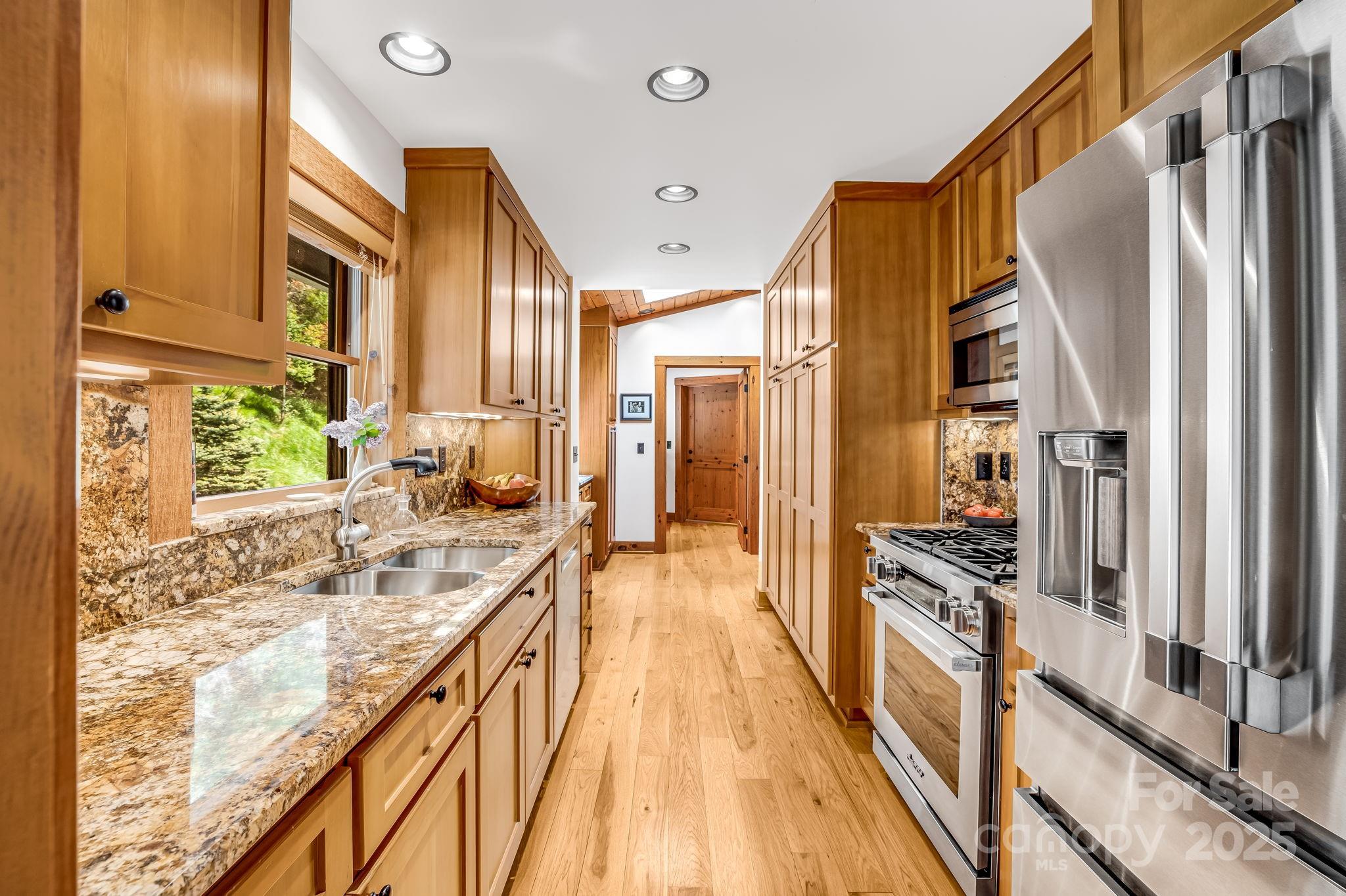 Wolf Laurel - Residential