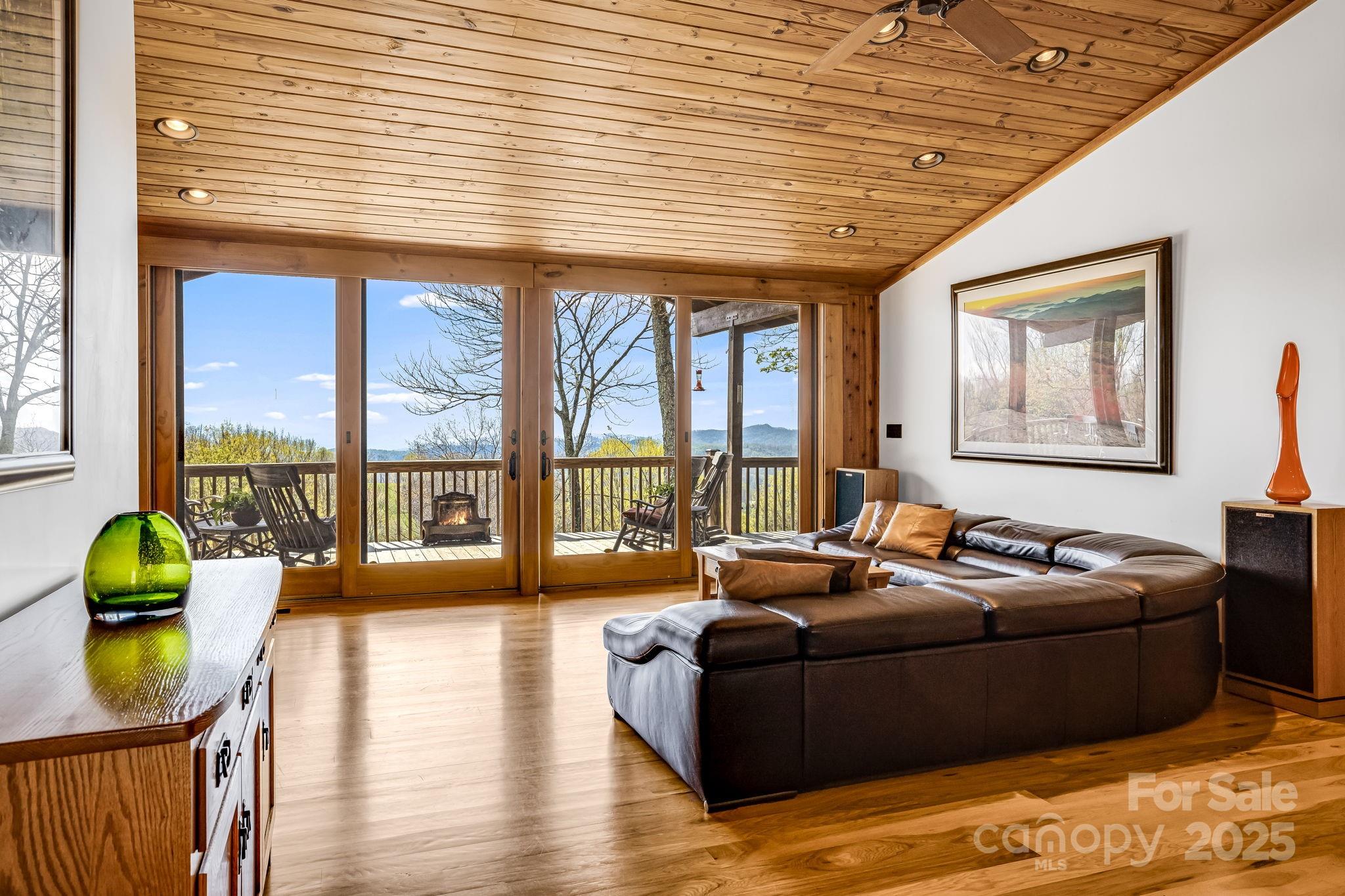 Wolf Laurel - Residential