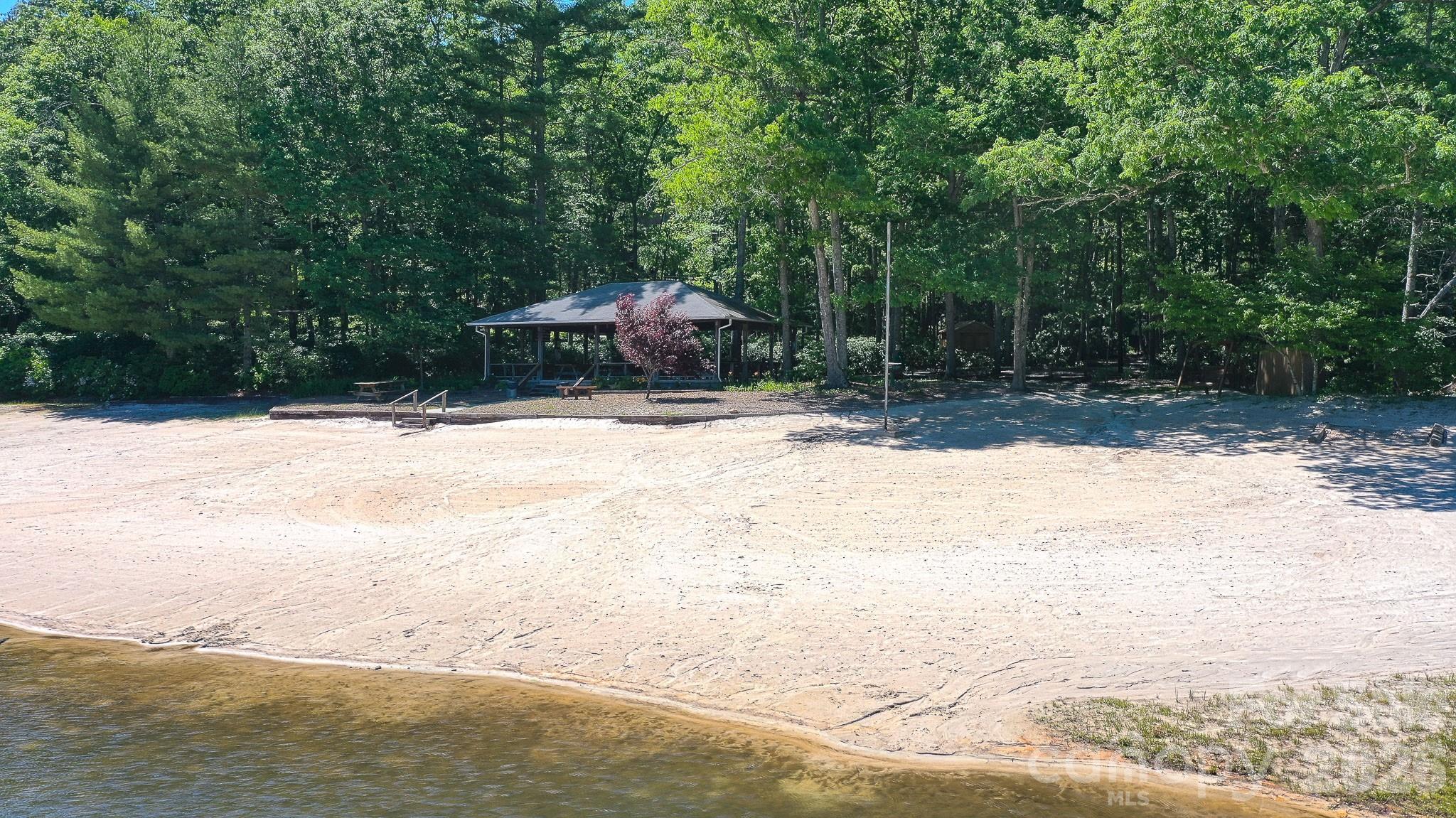 1971 Swiss Pine Lake Dr, Spruce Pine, NC, 28777, USA, 2 Bedrooms Bedrooms, ,3 BathroomsBathrooms,Residential,Active,1971 Swiss Pine Lake Dr,4386053