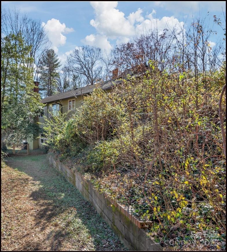 81 Jericho Drive