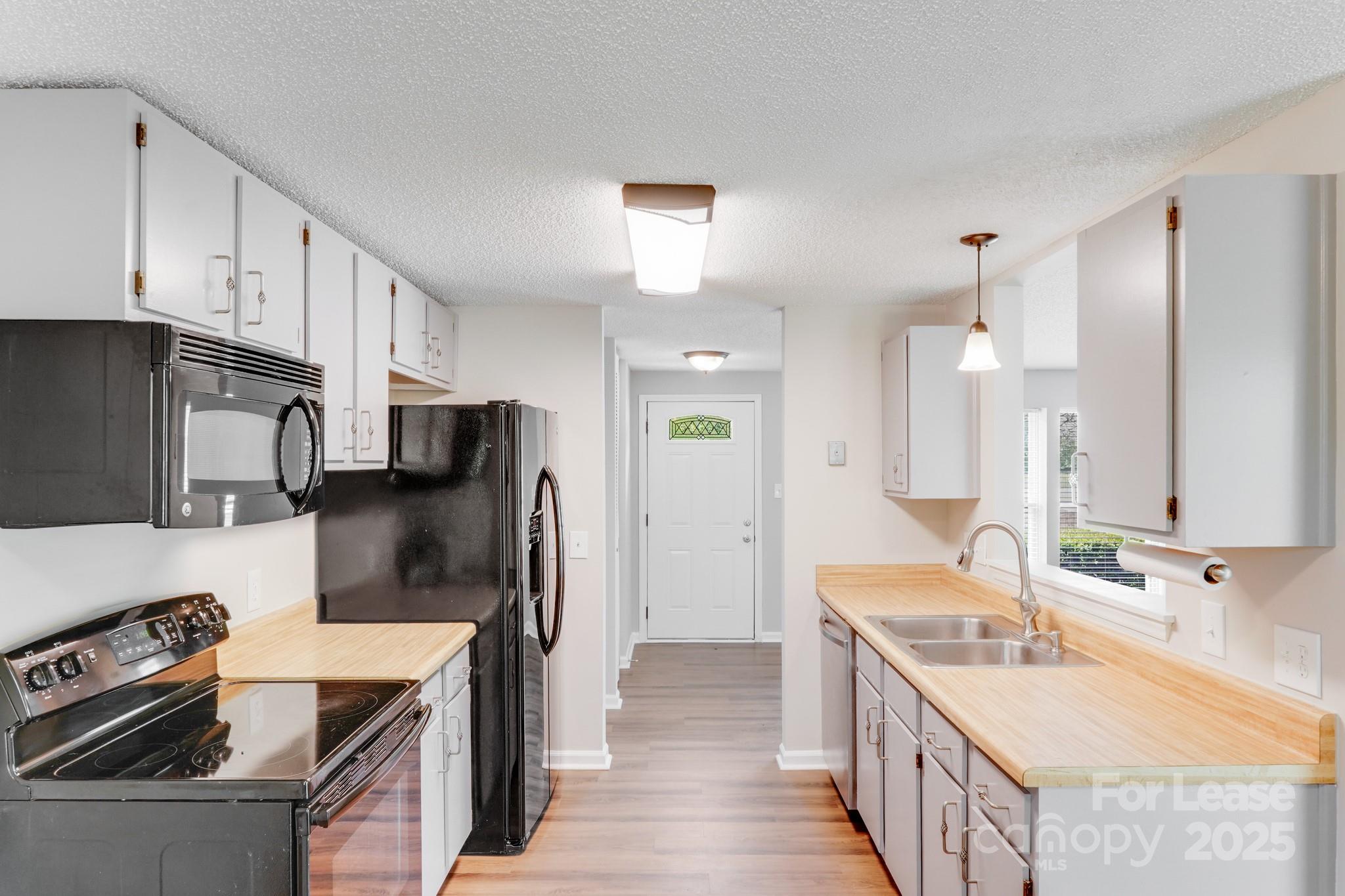 Walden on Carmel - Residential Lease