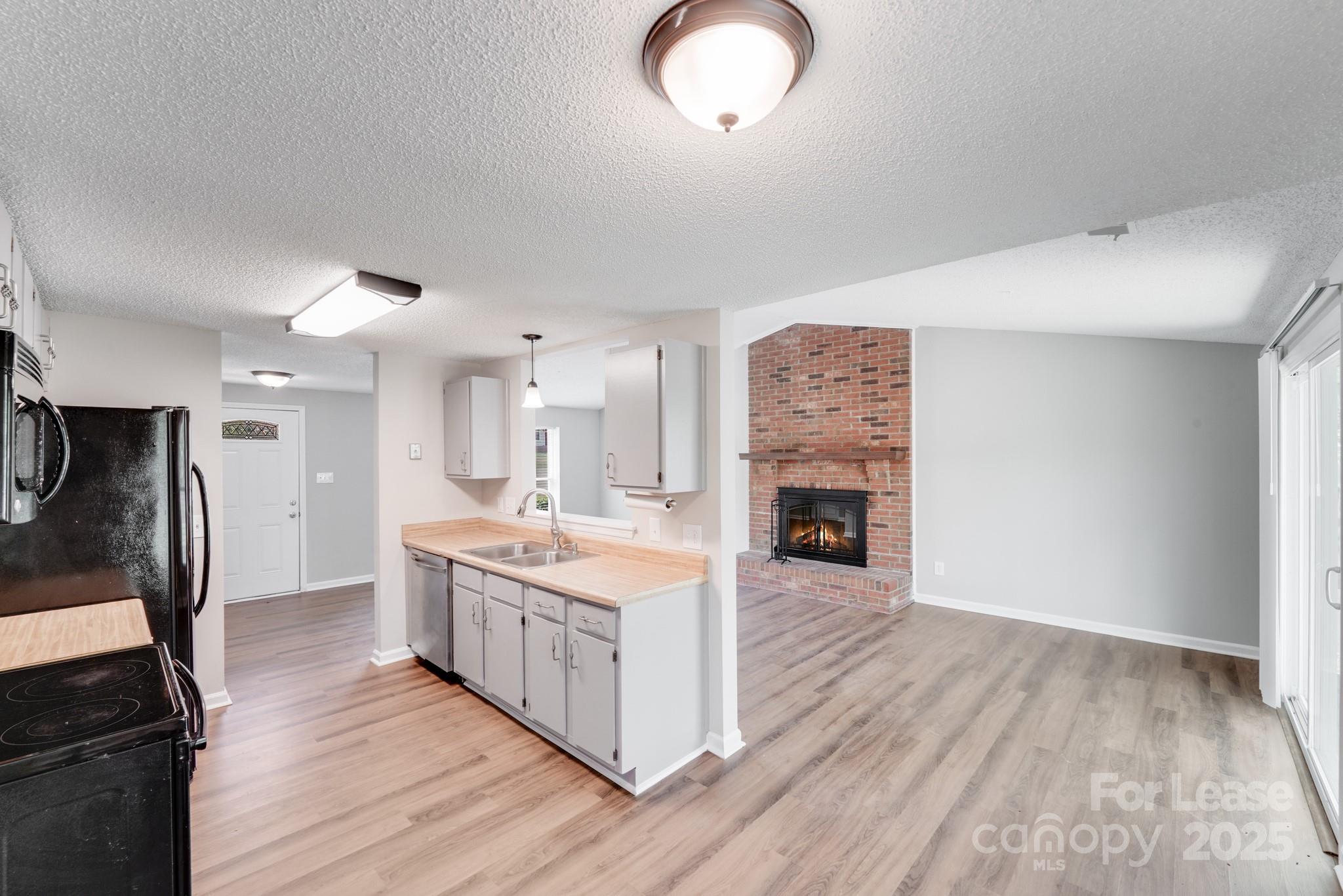 Walden on Carmel - Residential Lease