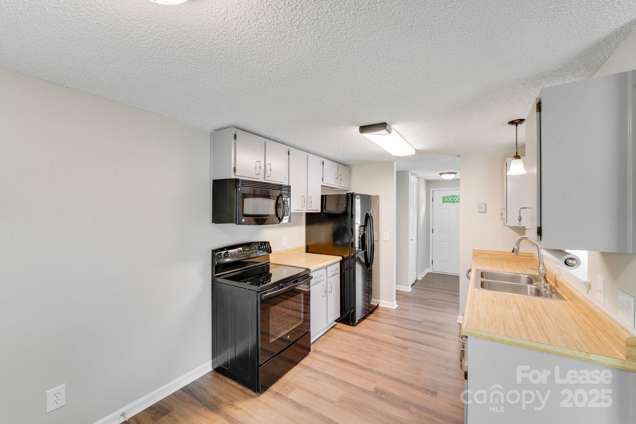 Walden on Carmel - Residential Lease