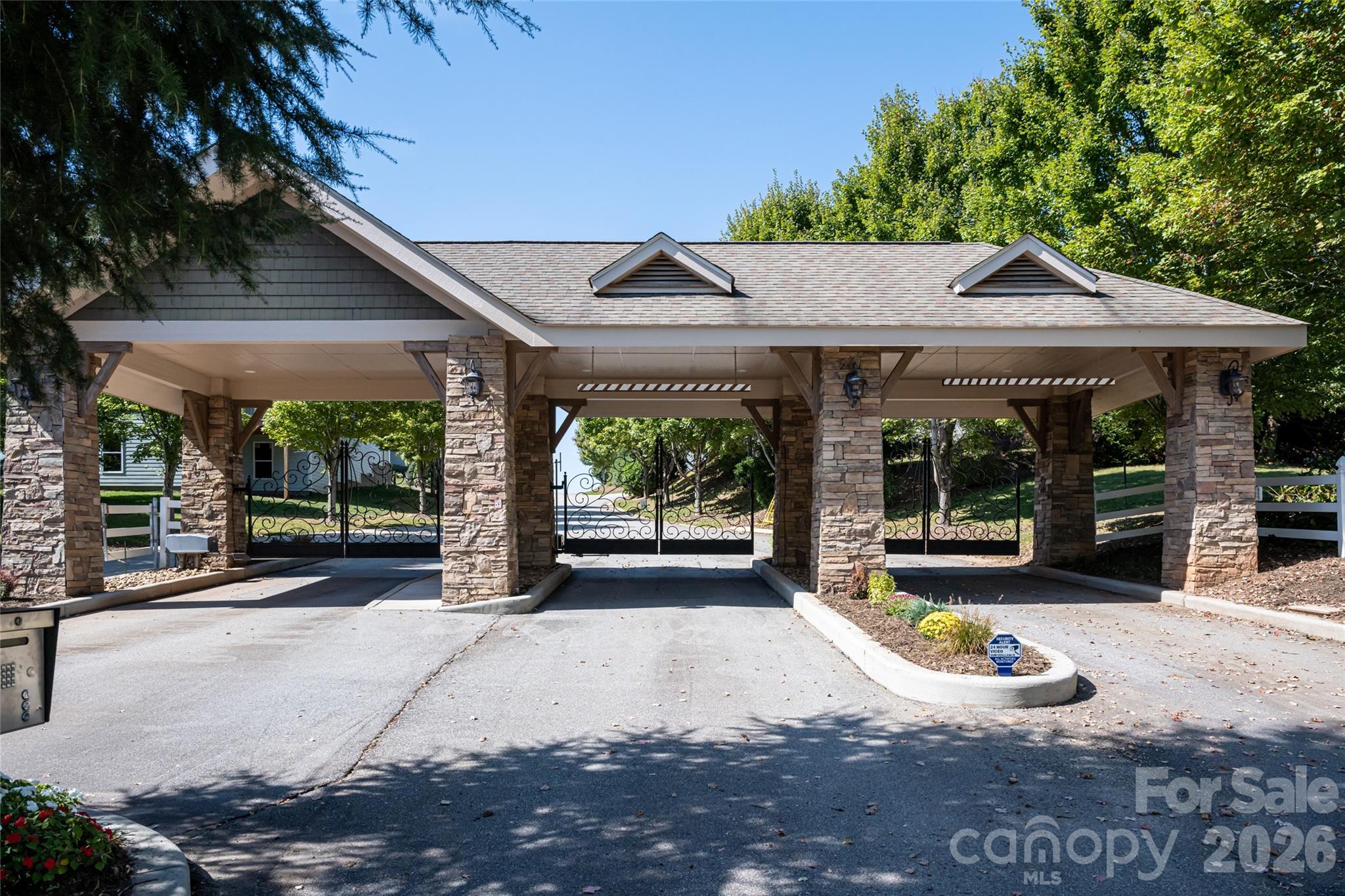 The Views at Rose Hill - Residential