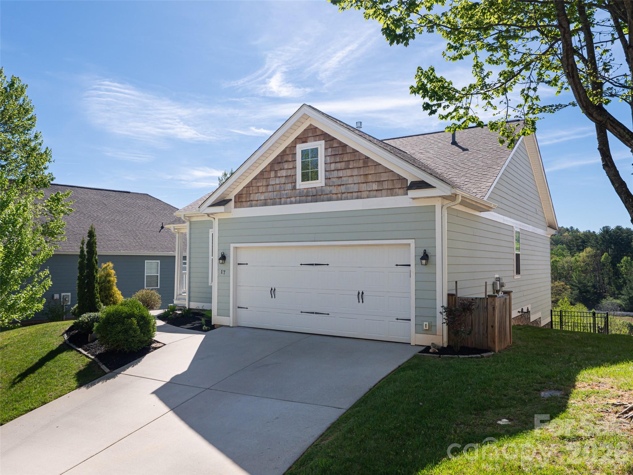 The Views at Rose Hill - Residential