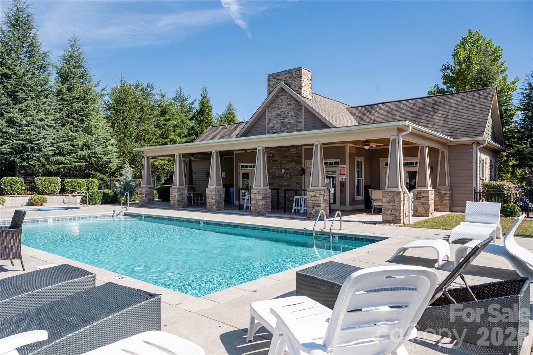 The Views at Rose Hill - Residential