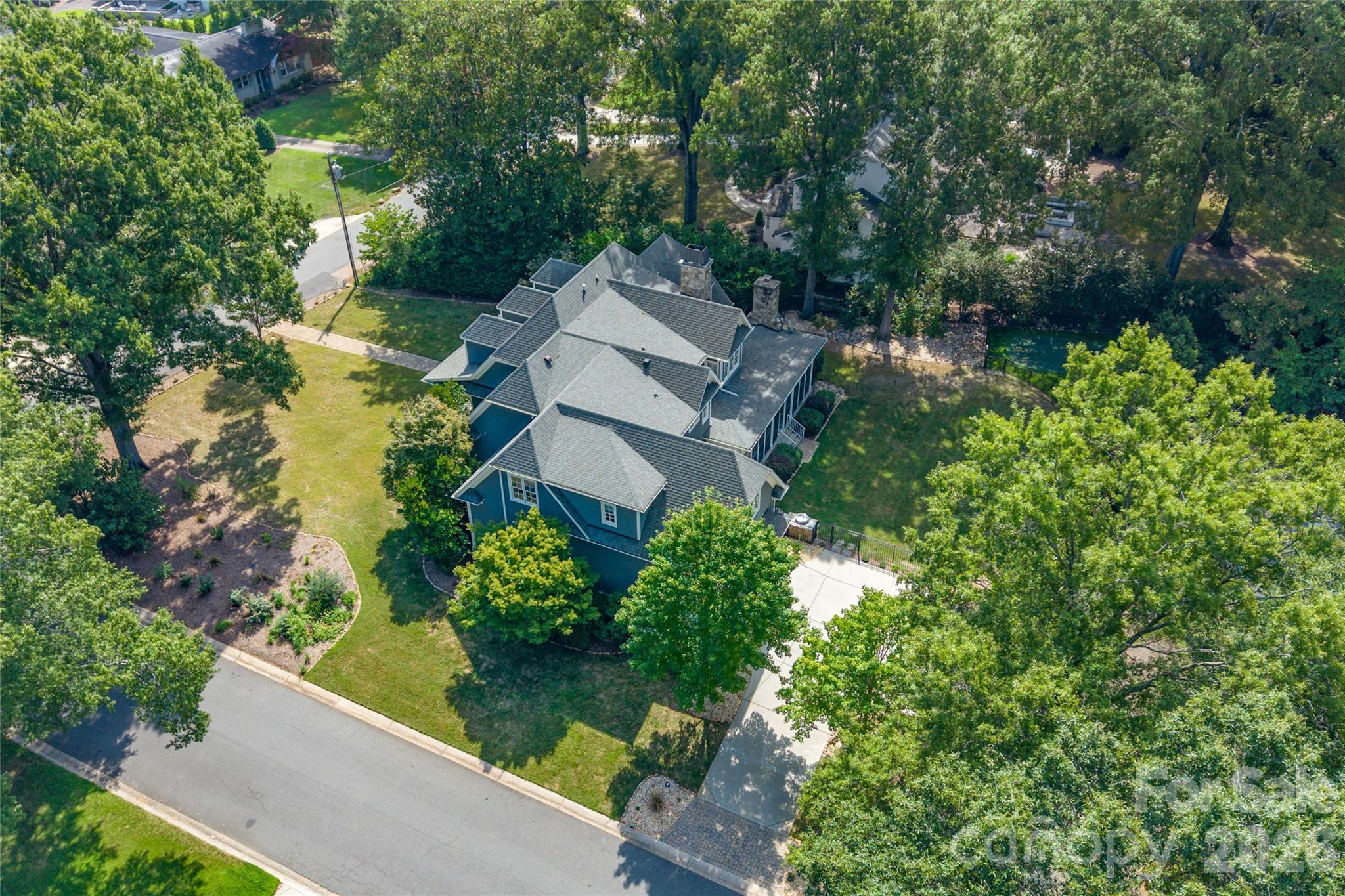 2800 Wintergreen Drive