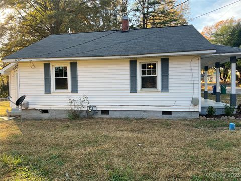 Single Family Residence in Albemarle NC 1321 Lowder Street 5.jpg