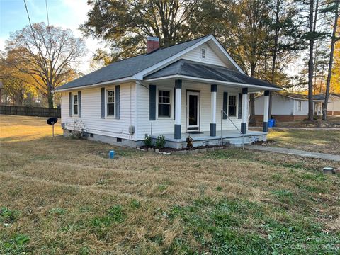 Single Family Residence in Albemarle NC 1321 Lowder Street 6.jpg