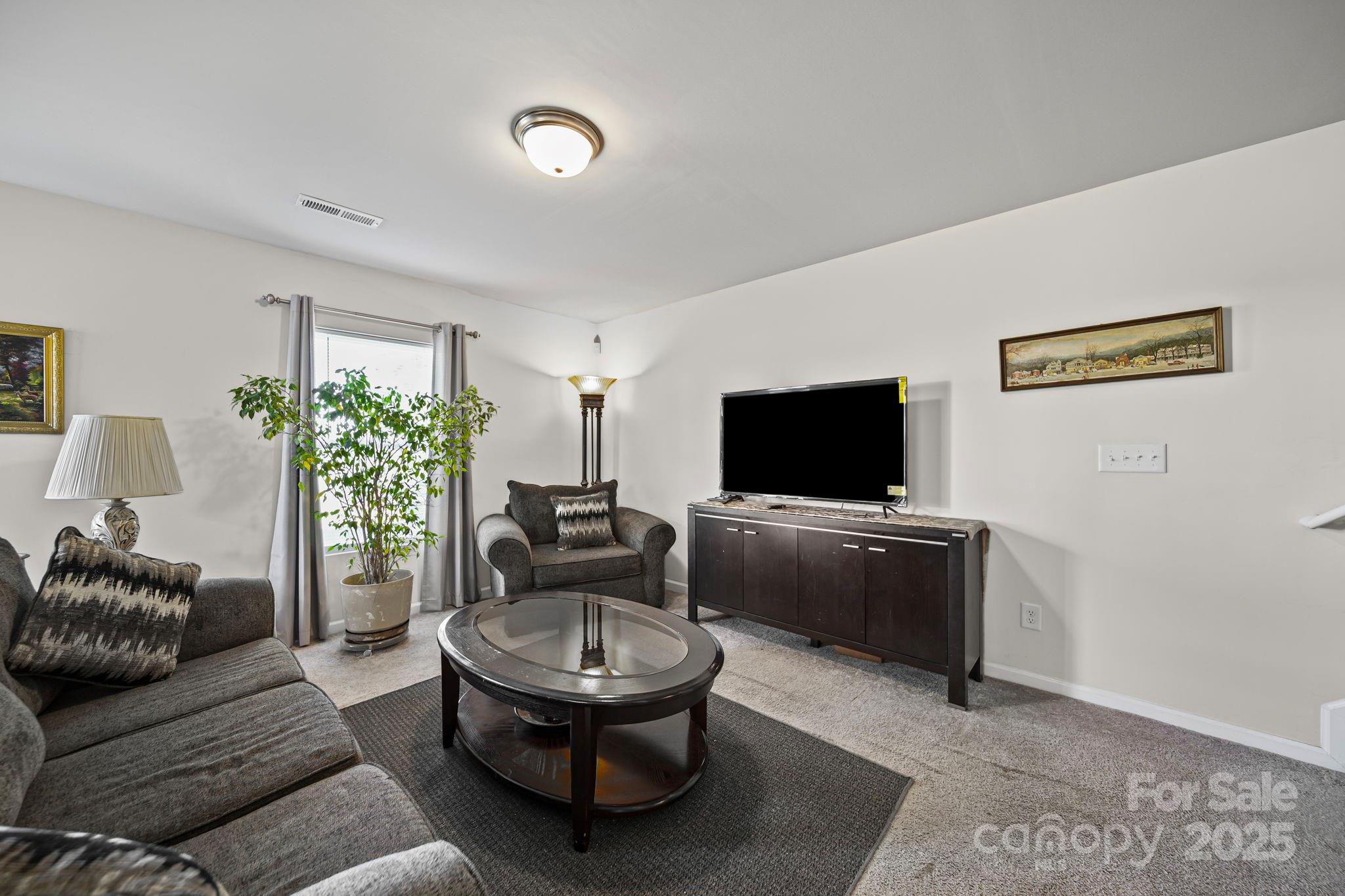635 Scarlet Leaf Lane