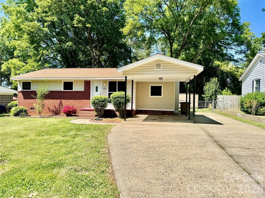 3Bedrooms / 2Bathrooms / Back  Porch to spend time with Family / Storage Building / Carport and extra parking space 
Wood floors .
 Roof 2023 , A/C & Water Heater 2024 
Sold As Is . 
Come to See!