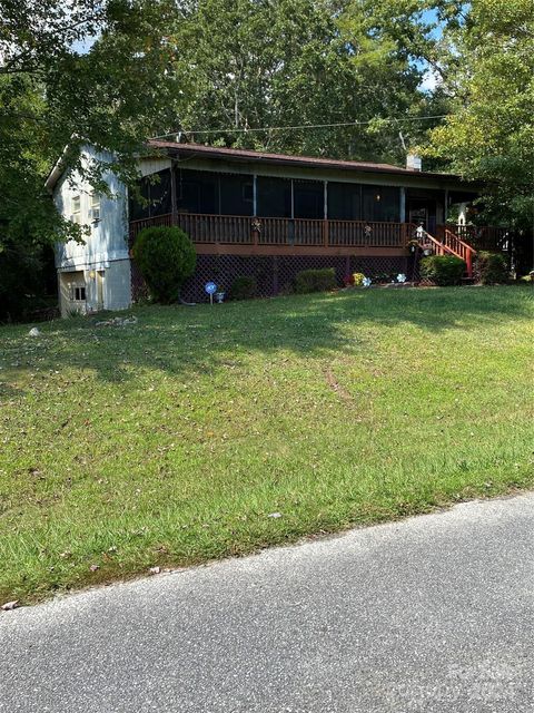 A home in Hendersonville