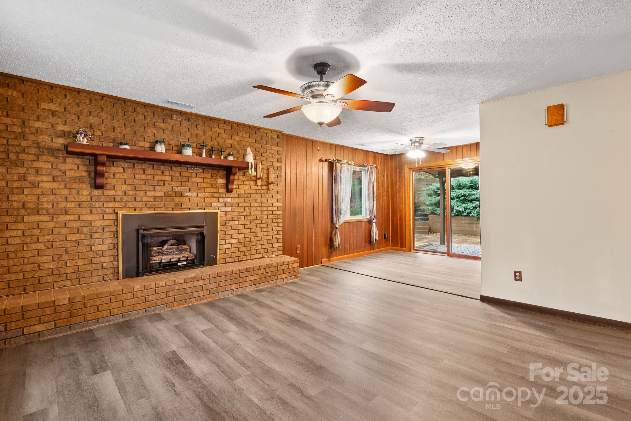 100 Beech Valley Estate