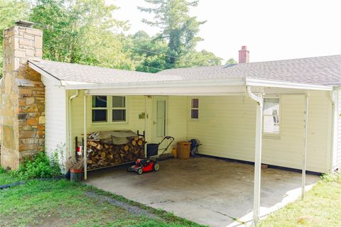 A home in Bakersville