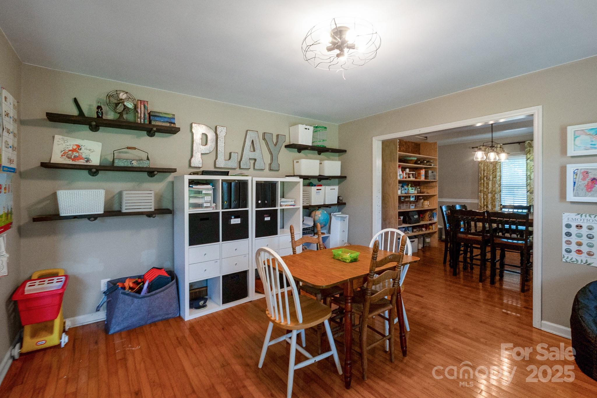 17385 Pond Road