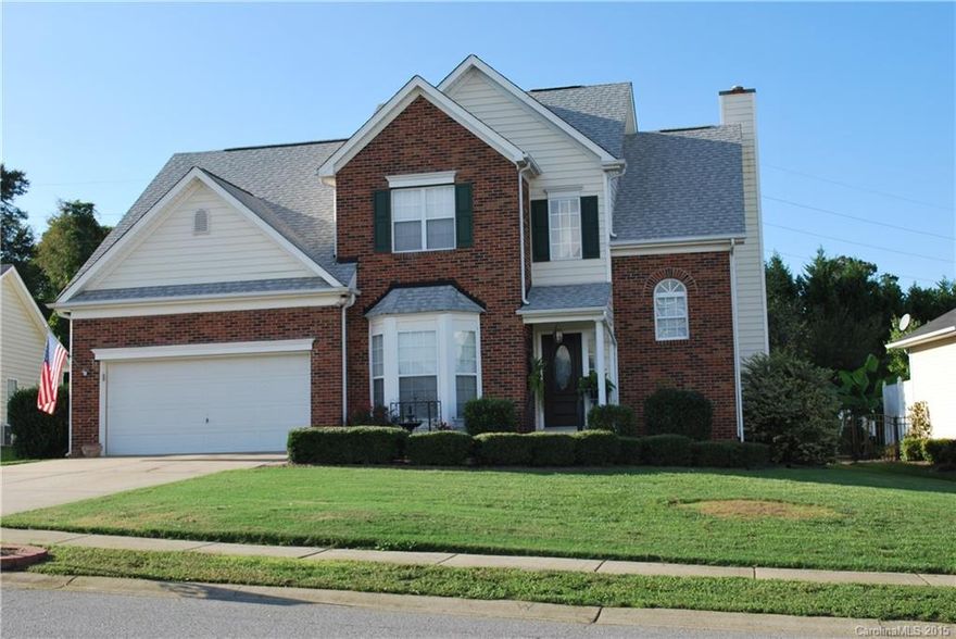 MUST SEE! SHOWS LIKE A MODE! Enjoy the Fireworks from The Whitewater Rafting Center From Your Front Porch or dine at onsite restaurant. LIKE THE LAKE? IT'S JUST A SHORT WALK TO IT In A No Wake Zone! This Lakeside Community Offers An Assortment Of Amenities And Recreational Facilities. This Home Boasts A Large Open Floor Plan W/ Vaulted Ceilings And Heavy Trim Throughout. Upgraded Kitchen and Baths. The MB Has LARGE WALK-IN Closet/Customized Bathroom. Bonus Room/4th Bedroom has built in wet bar!