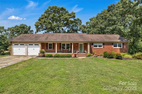 2010 Dogwood Trail Shelby NC 28150