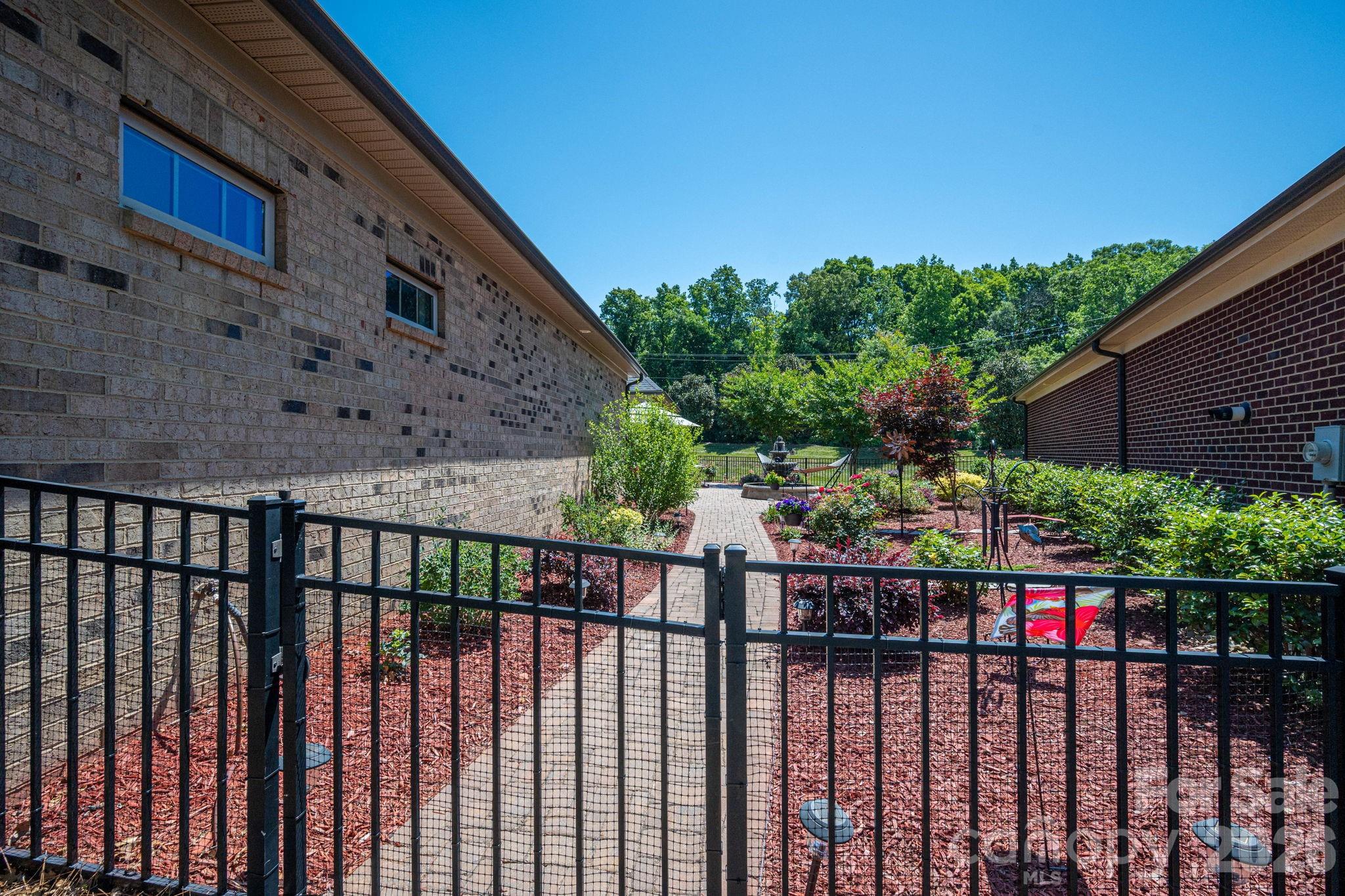 The Courtyards at Cramerton - Residential