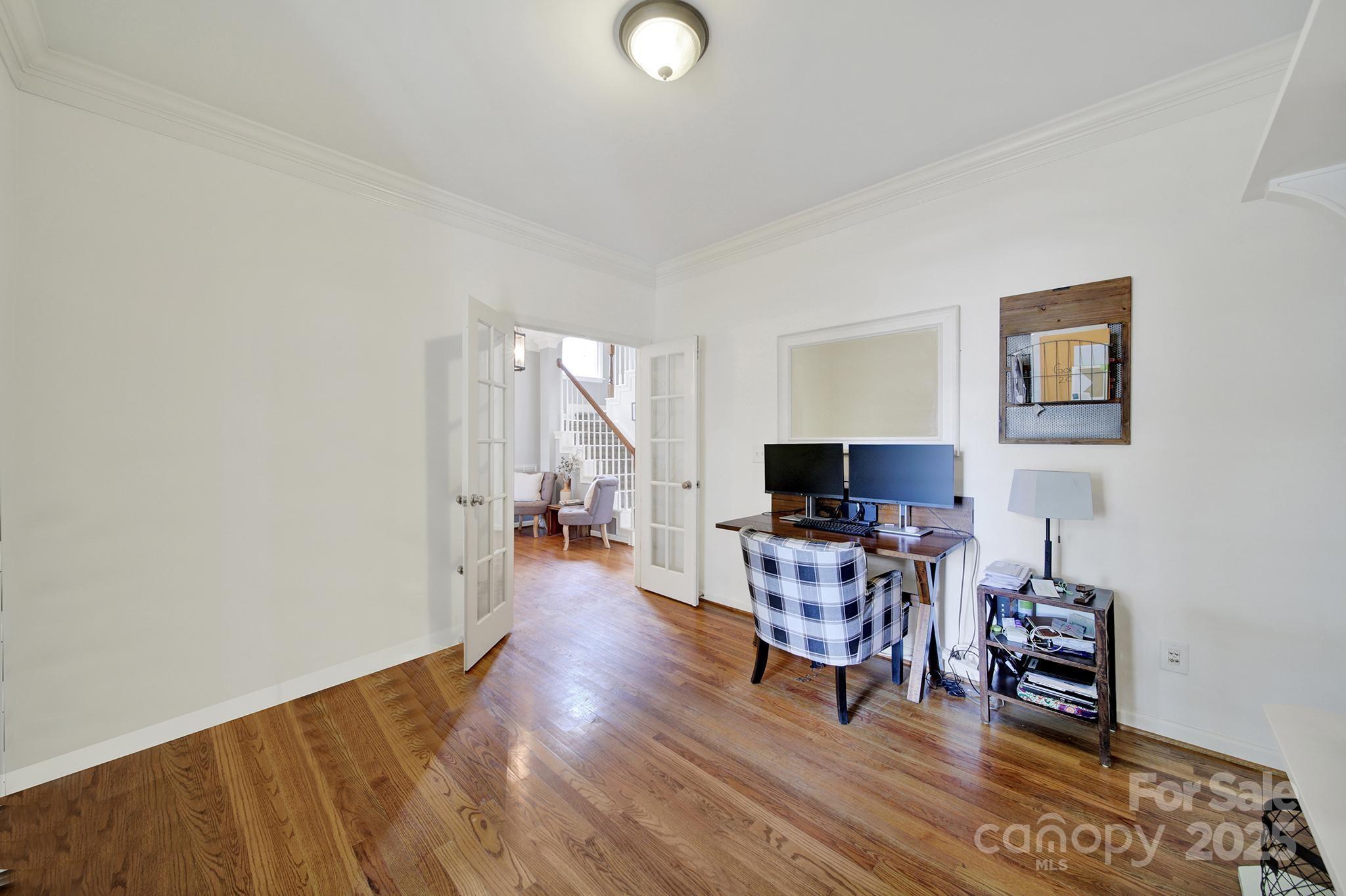 436 Third Baxter Street