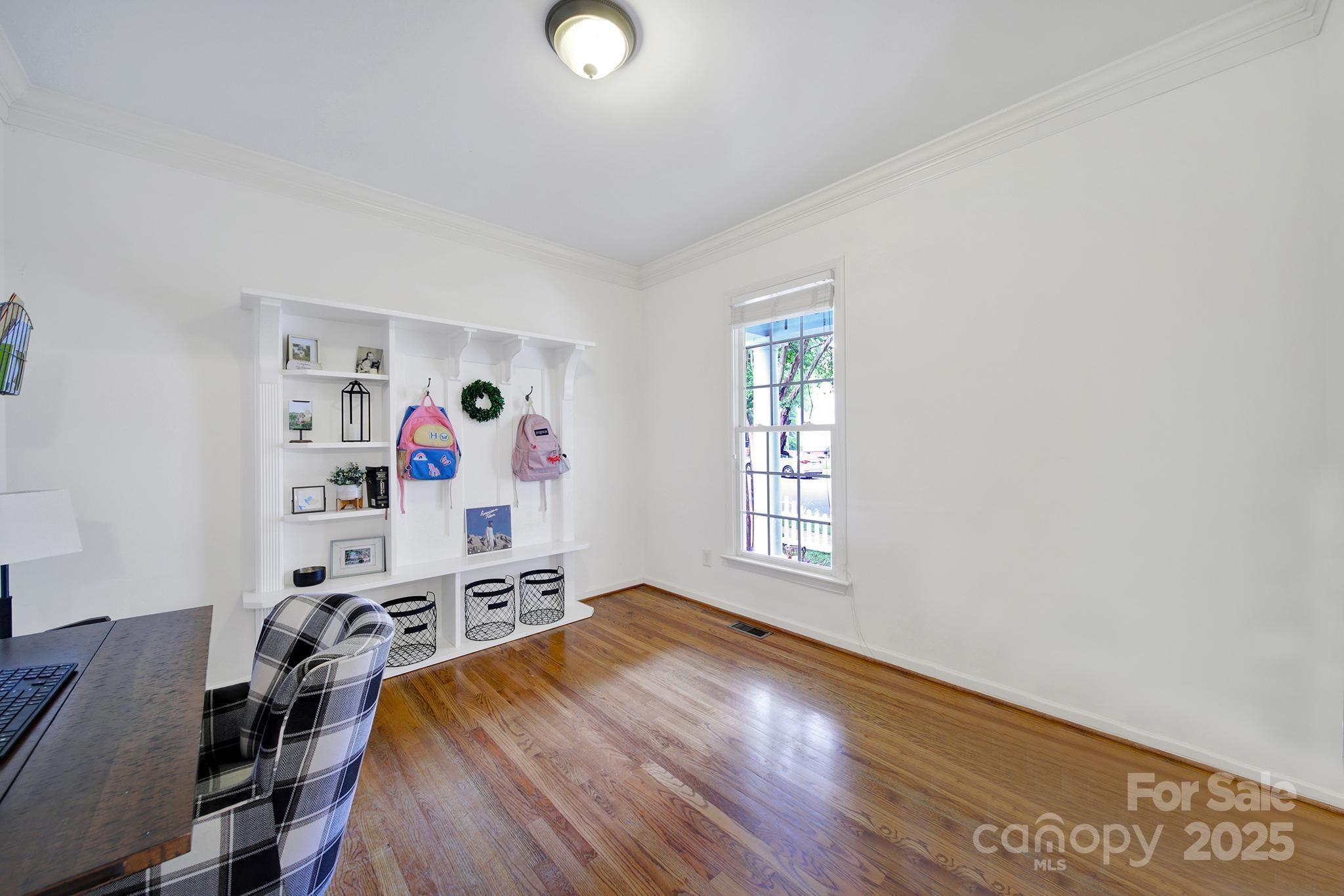 436 Third Baxter Street
