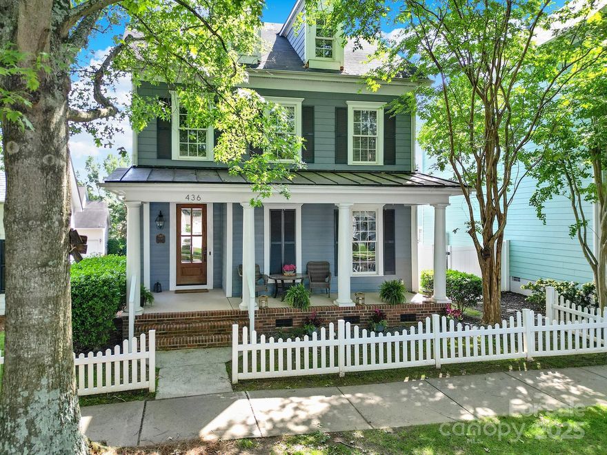 SELLER OFFERING $5K CREDIT AT CLOSE WITH ACCEPTABLE OFFER!! Welcome to this adorable 3-bedroom, 2.5 bath home located in one of the area’s most desirable neighborhoods. Full of character and curb appeal, this home offers the perfect blend of comfort, convenience, and community—all within a top-rated school district. Inside, you'll find a light-filled floorplan with an inviting living space with a cozy, functional layout. The kitchen features modern appliances and a breakfast nook perfect for casual dining. Each bedroom is comfortably sized, and the primary suite includes its own private bath. Whether you're enjoying a cocktail or a quiet morning coffee, the front porch is the place to be. Located in a premier community w/ amazing amenities including pools, playgrounds, and more. With excellent schools, convenient access to shopping, dining, and major commuter routes, this home truly has it all. Don’t miss your chance to live in a neighborhood that feels like home the moment you arrive!