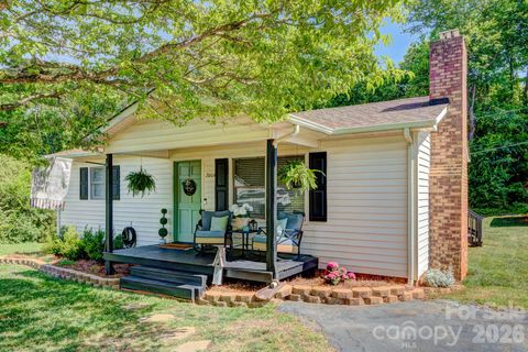 Photo of 2006 Modern Estates Road, Lincolnton, NC 28092 (MLS # 4379964)