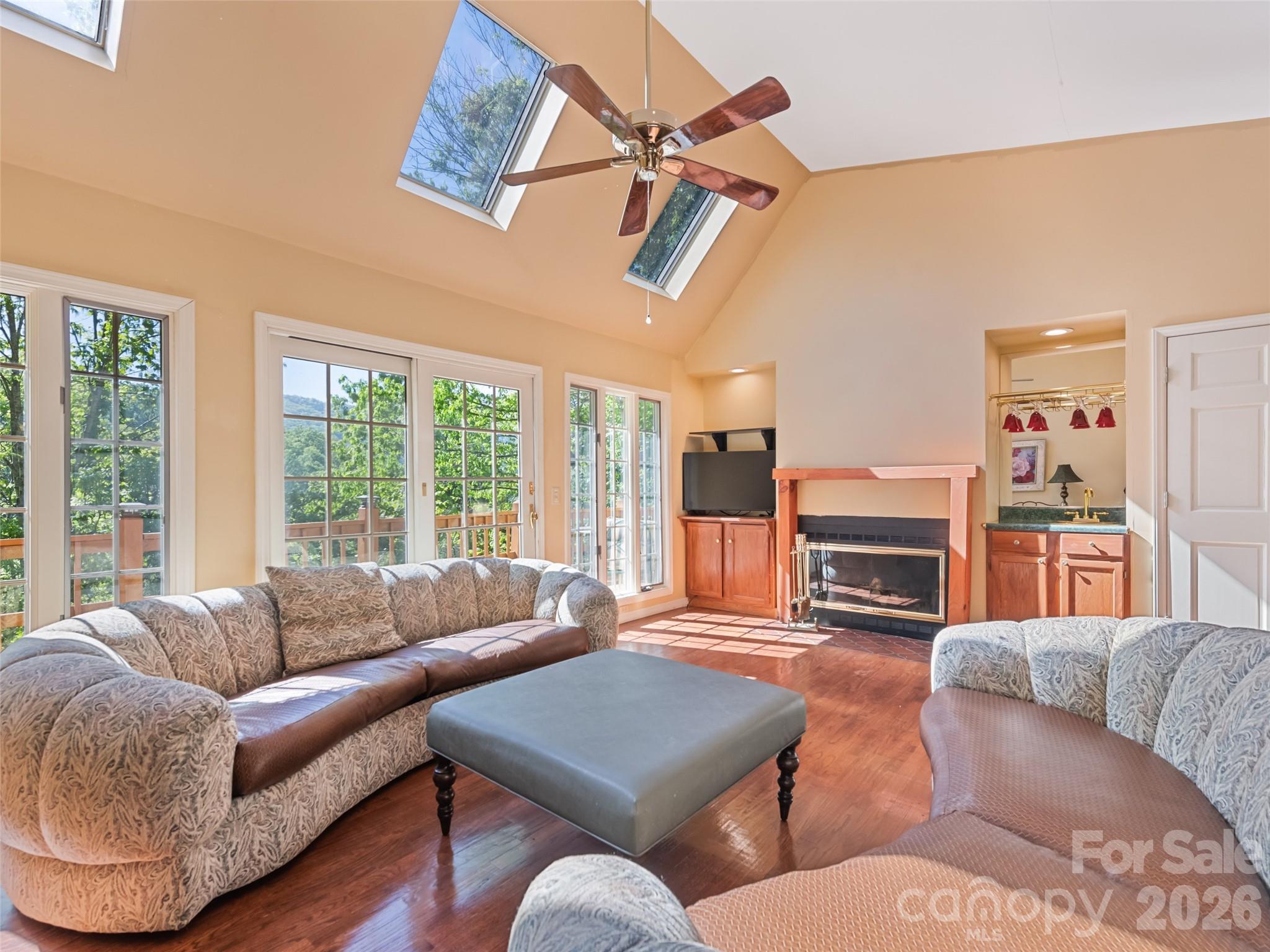 969 Mountain View Drive