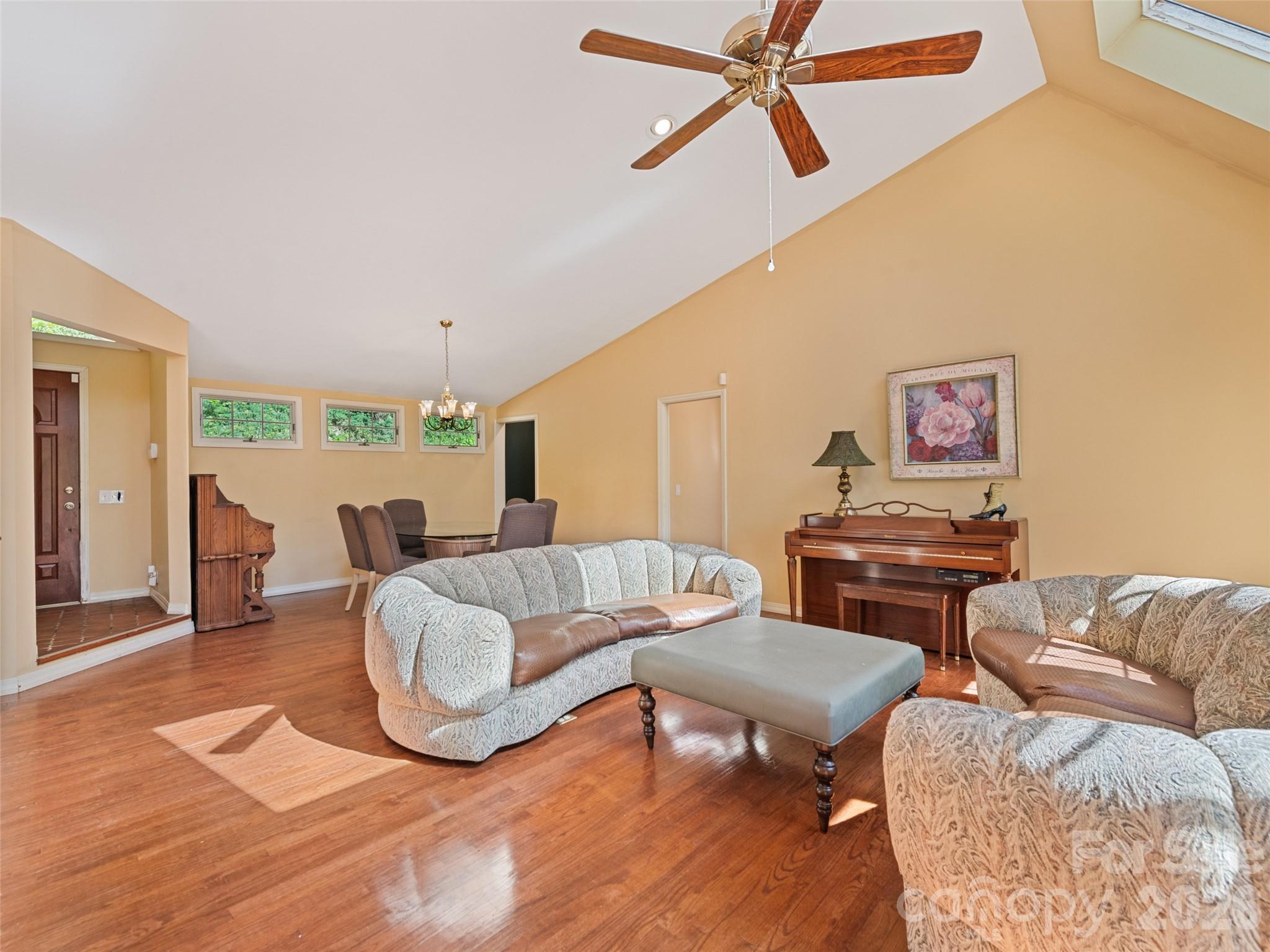 969 Mountain View Drive