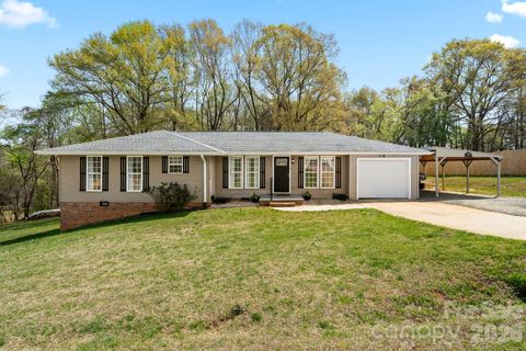 Photo of 154 Shadowgate Drive, Forest City, NC 28043 (MLS # 4364664)