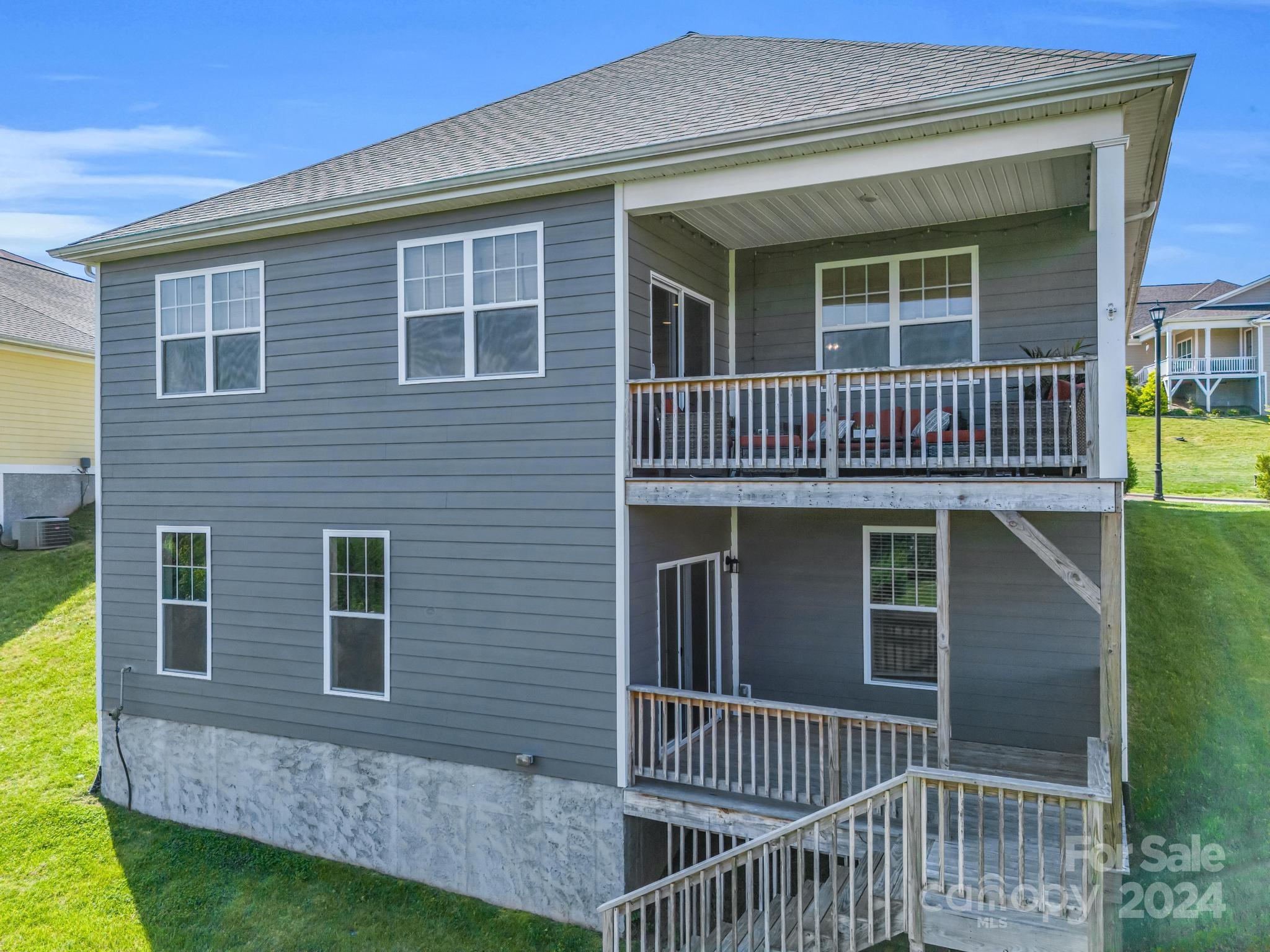 The Views at Rose Hill - Residential