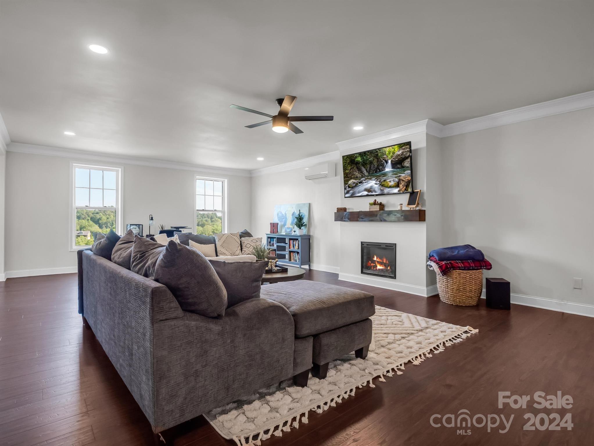 The Views at Rose Hill - Residential