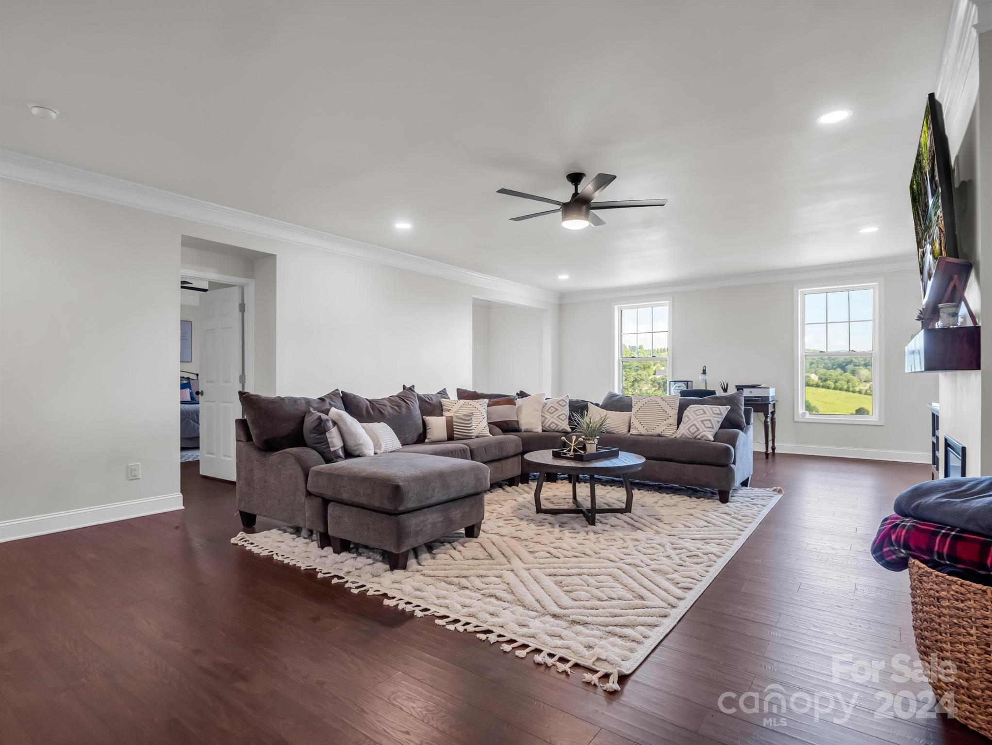 The Views at Rose Hill - Residential