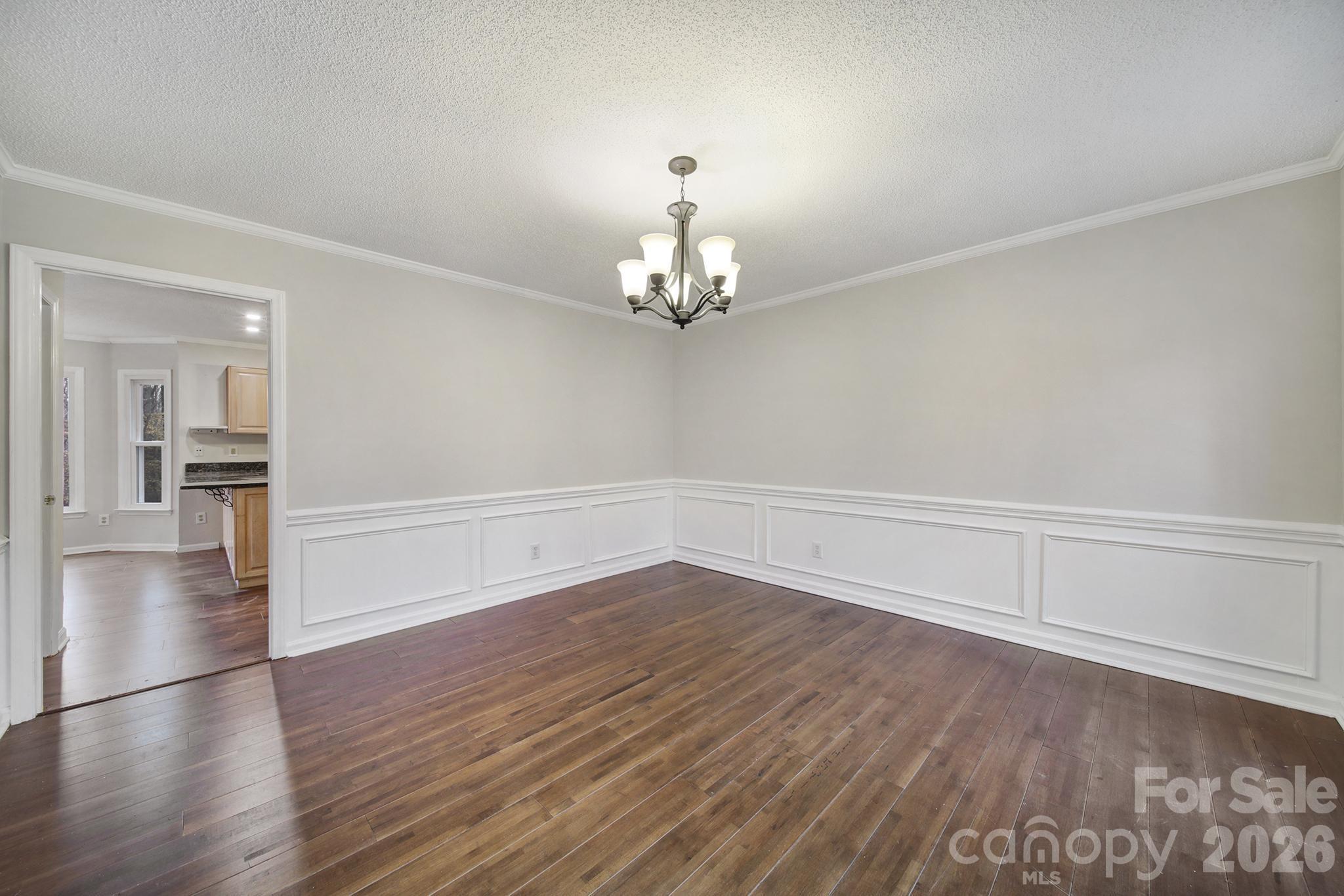 5026 Spicebush Court