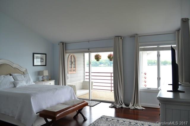 Lake Club - Residential