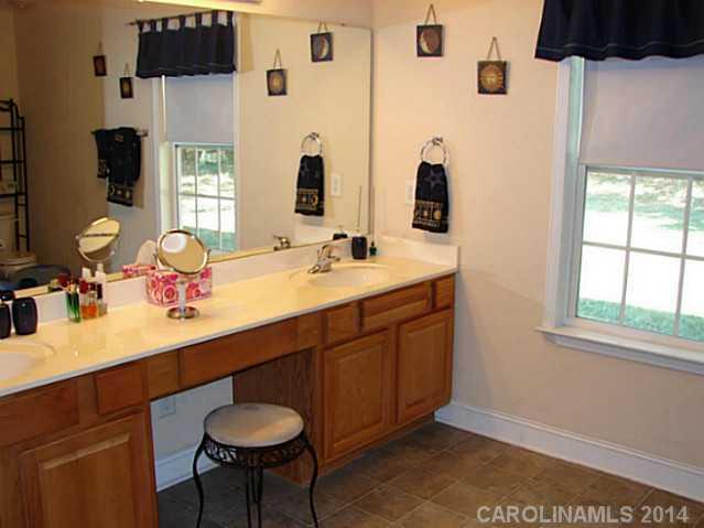 Noble Oaks - Residential
