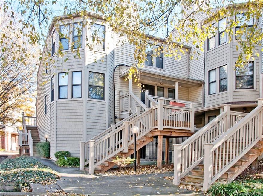 Sharp 3rd Ward Condo, with Skyline Views from bay windows on both levels. This condo offers an open floor plan, tile surrounded wood burning fireplace, tile countertops in bath, wood flooring, nice porch and much more!