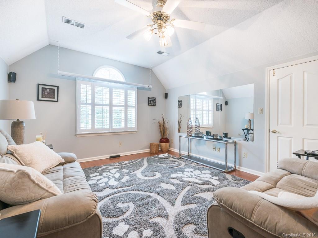 Thornhill - Residential