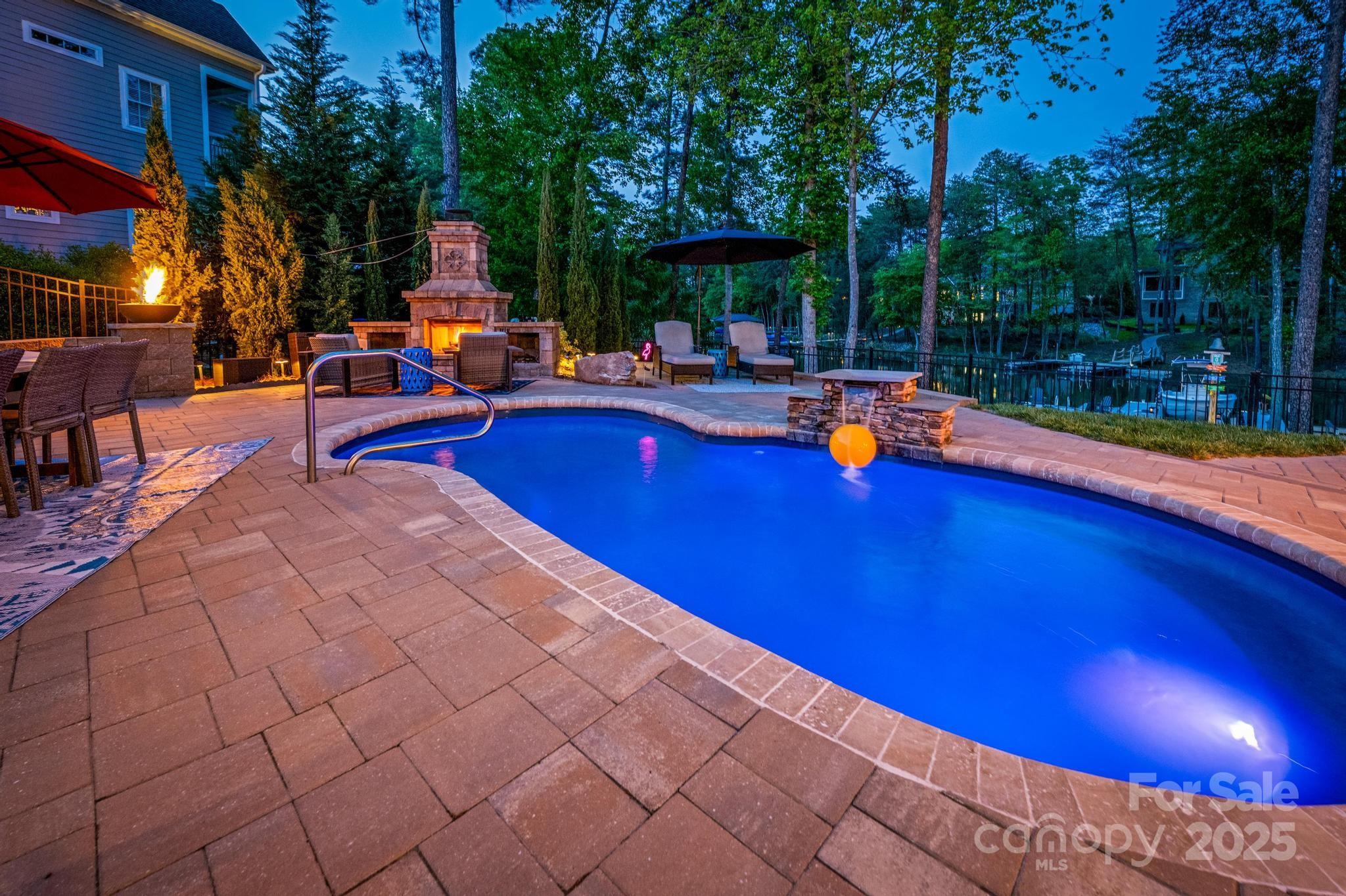 3992 Blue Dory Lane