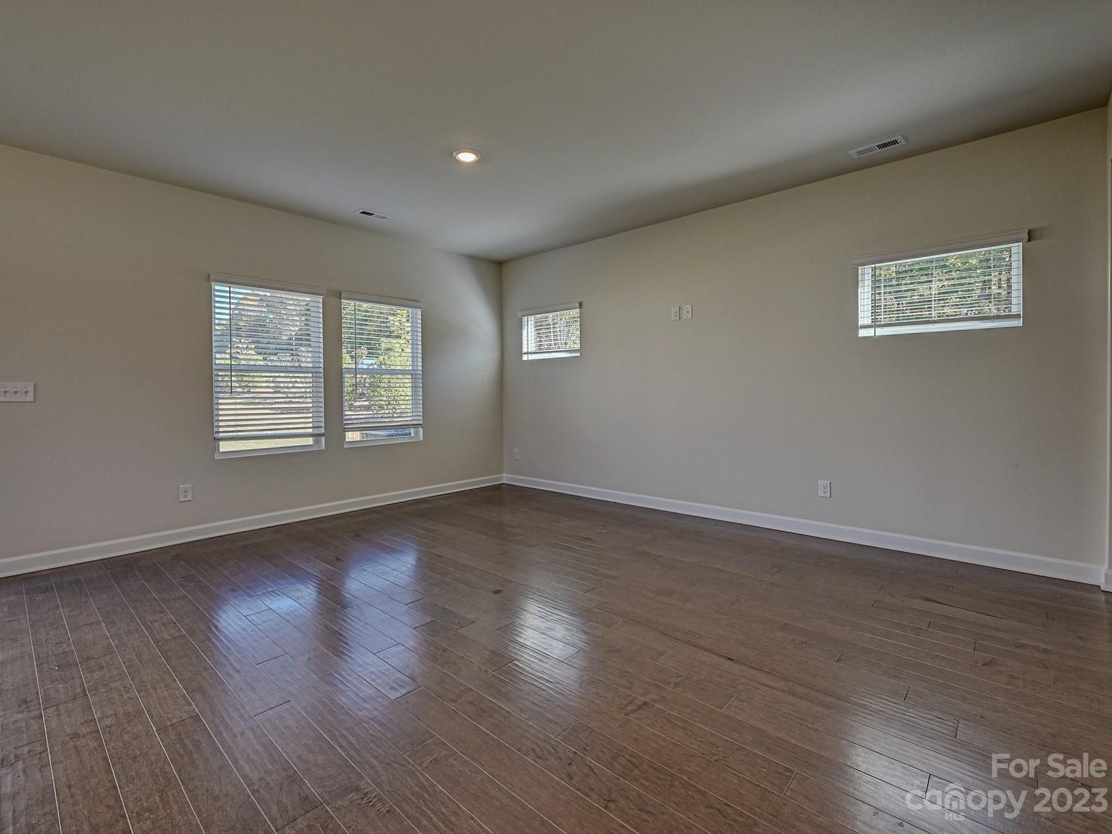 Anniston Chase - Residential