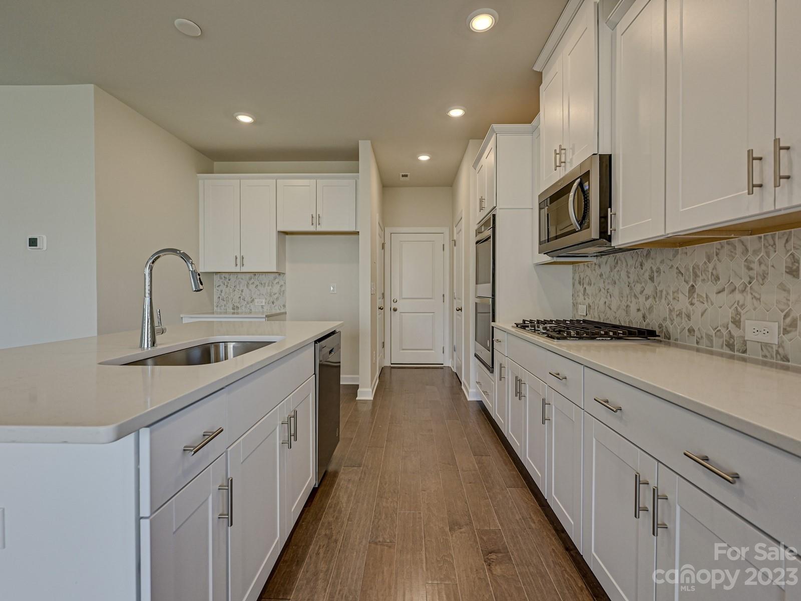 Anniston Chase - Residential