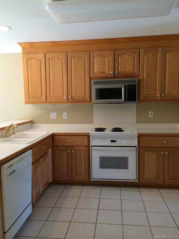 Waterford Pl - Residential Lease