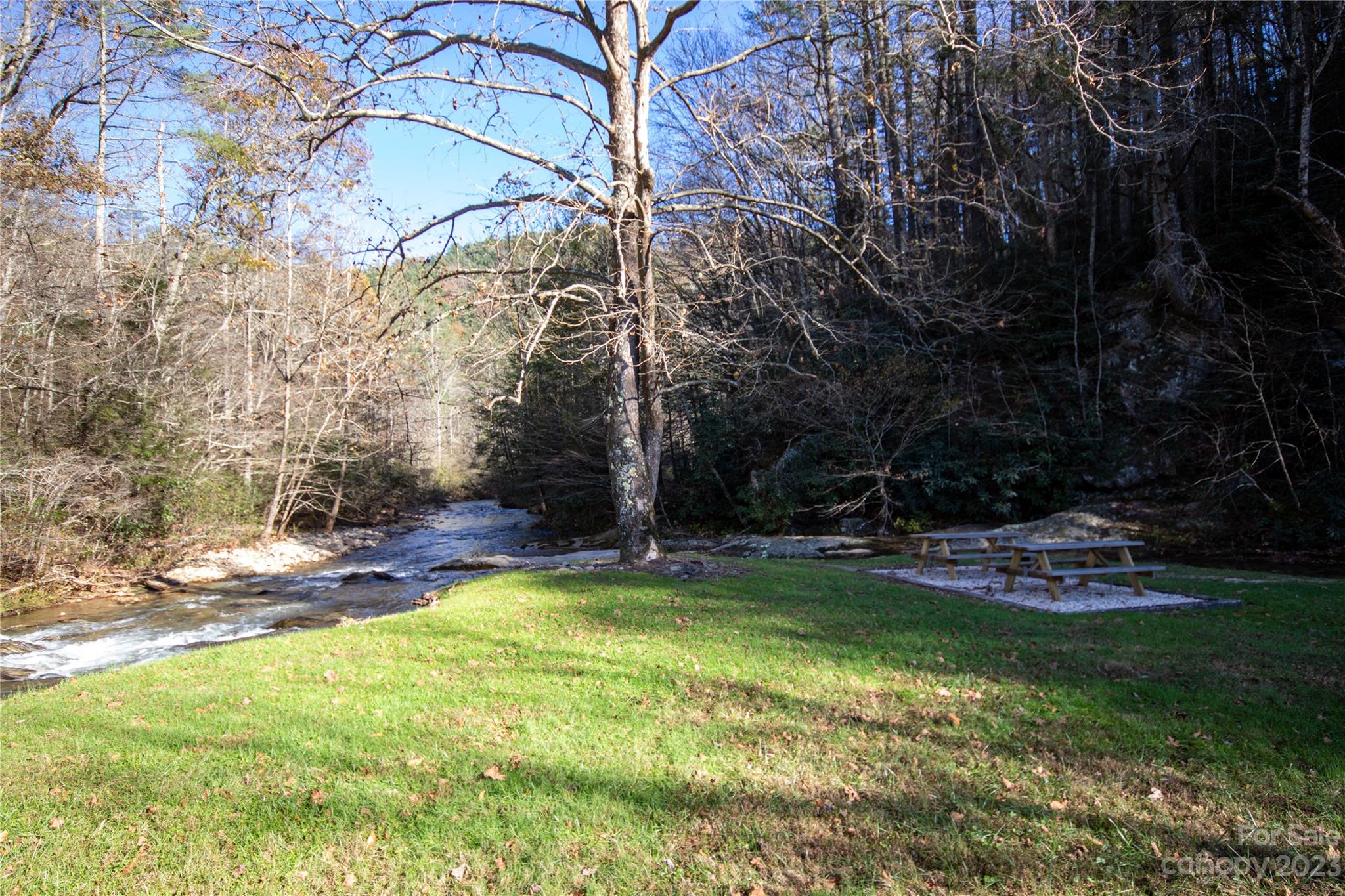 Timber Rock - Land