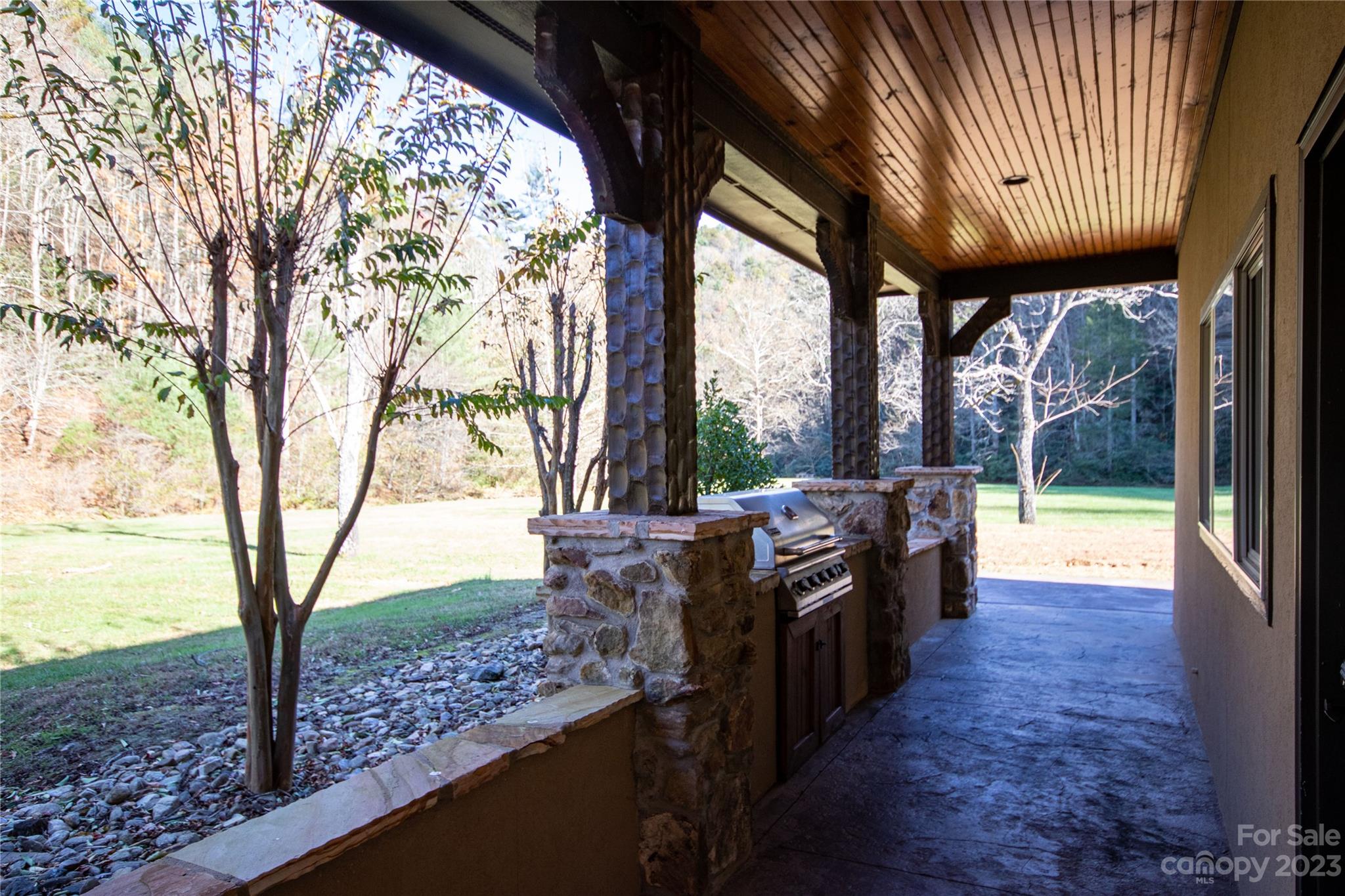 Timber Rock - Land